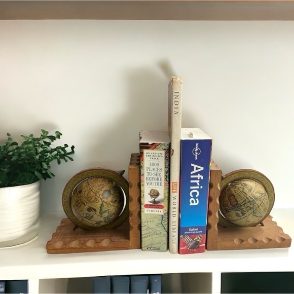 Other - Vtg 1970's Latin Old World Map Globe Bookends Hong Kong Renaissance Explorer
